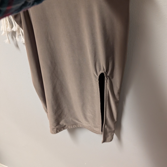 PrettyLittleThing Stone Cut-Out Dress Slinky Bodycon Dress Slit Vacation Club 6 - Picture 3 of 4